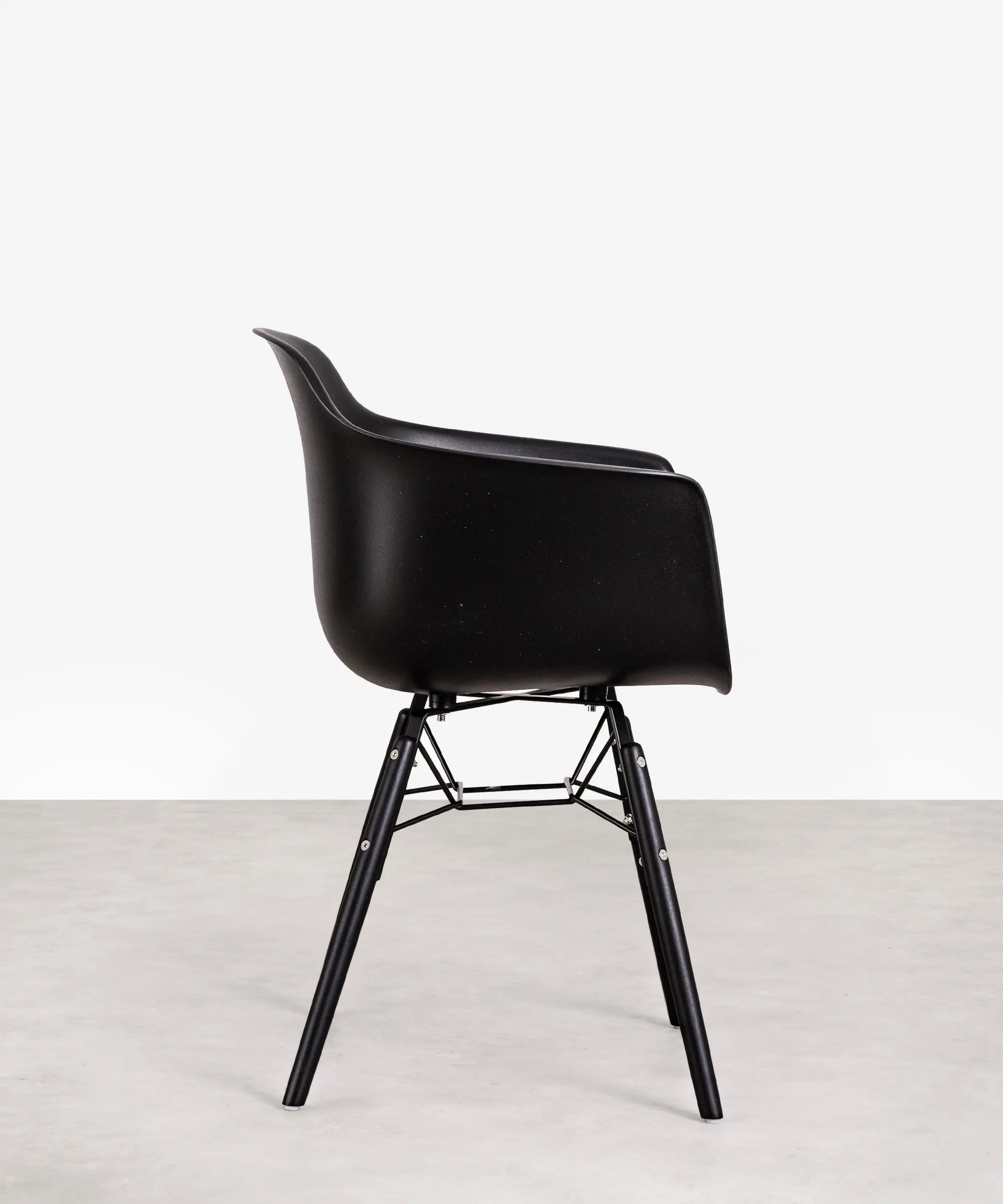 Silla de Polipropileno y Madera con Reposabrazos Elon Arms - Image 52