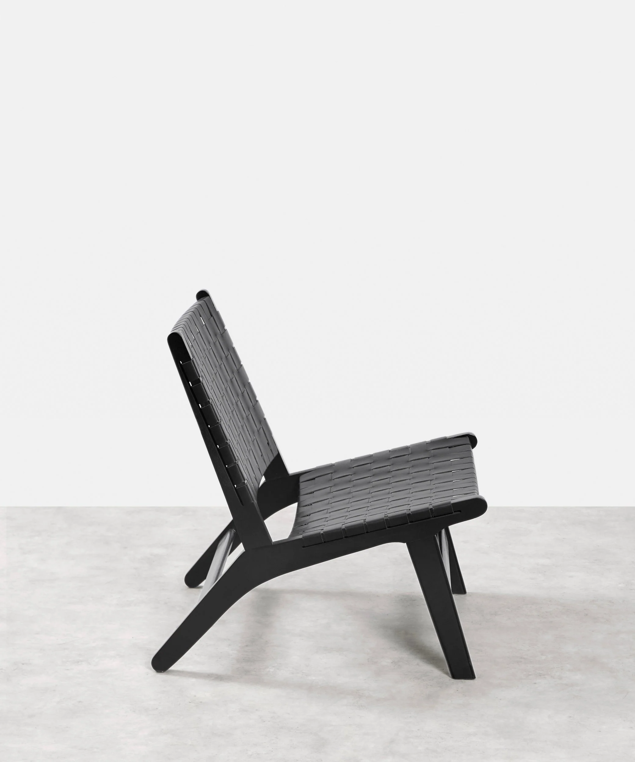 Sillón en Madera y Cuero Sintético Zyra - Image 16