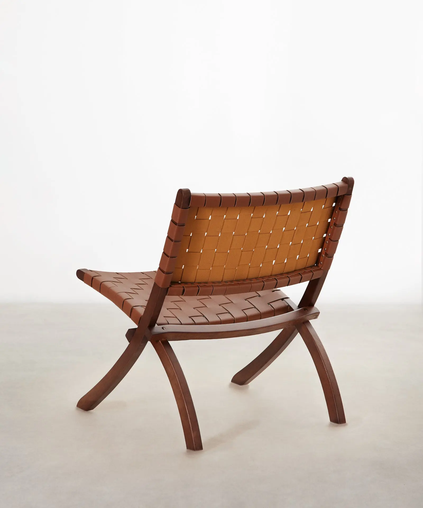 Sillón en Madera y Cuero Sintético Zyra - Image 6