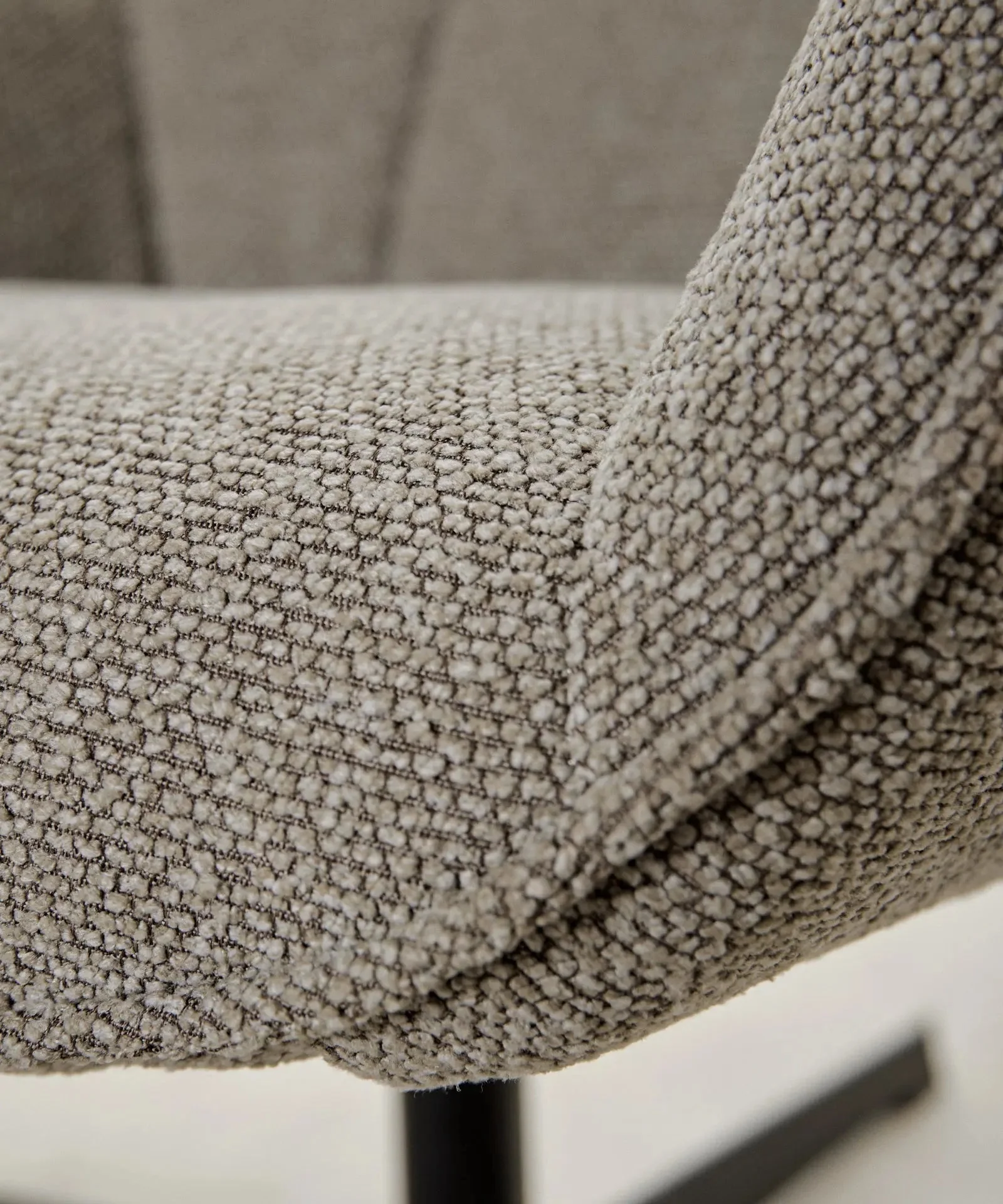 Sillón tapizado en tela bouclé Elsa - Image 17