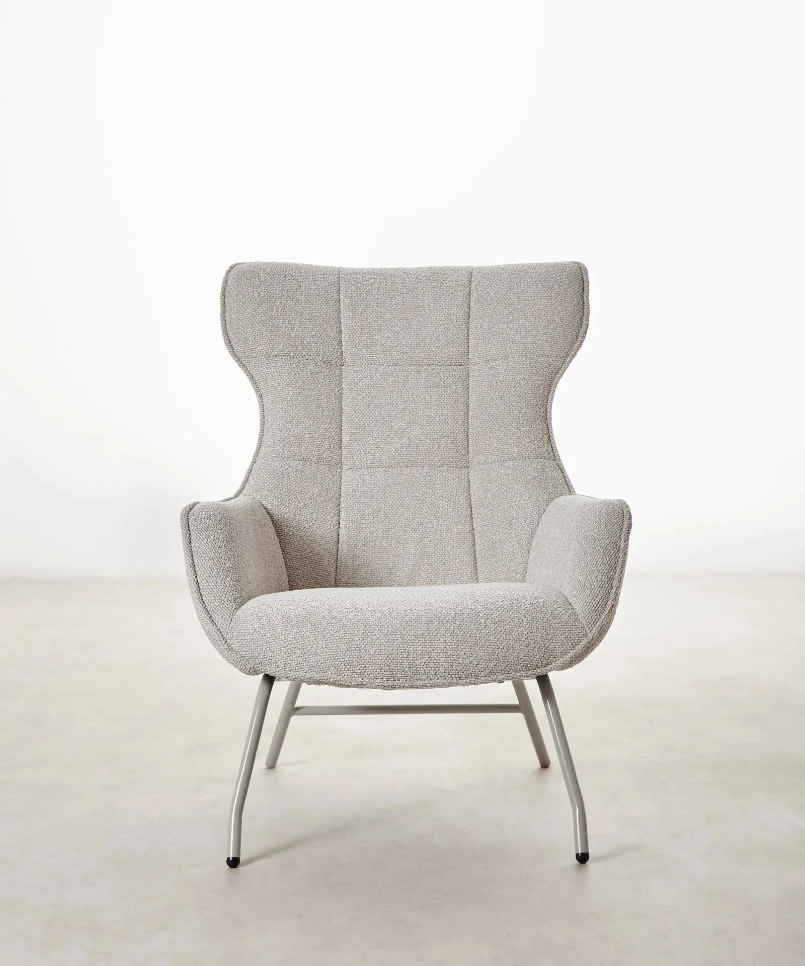 Sillón tapizado en tela bouclé Elska - Image 4