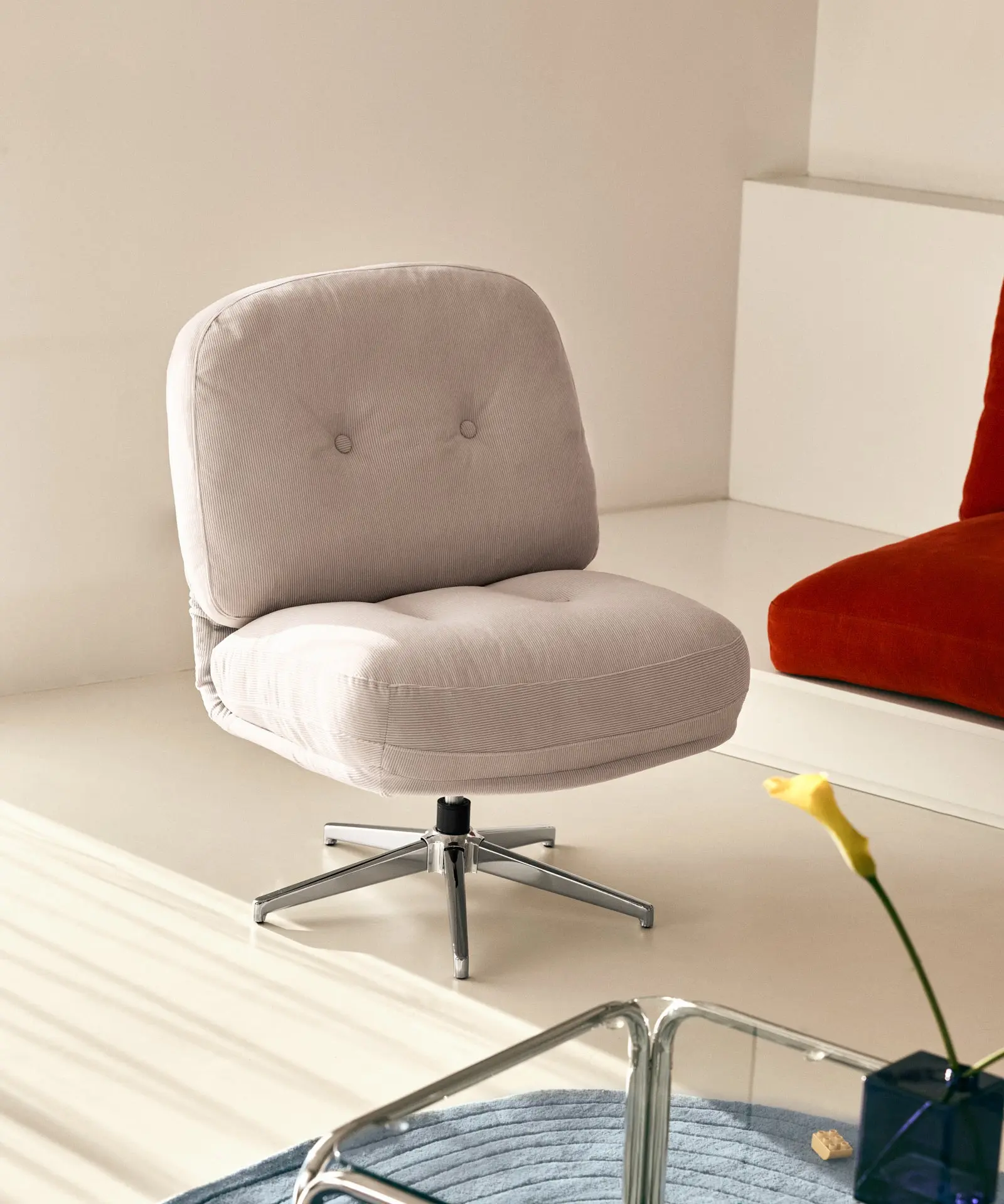 Sillón Giratorio Tapizado Orbit - Image 11