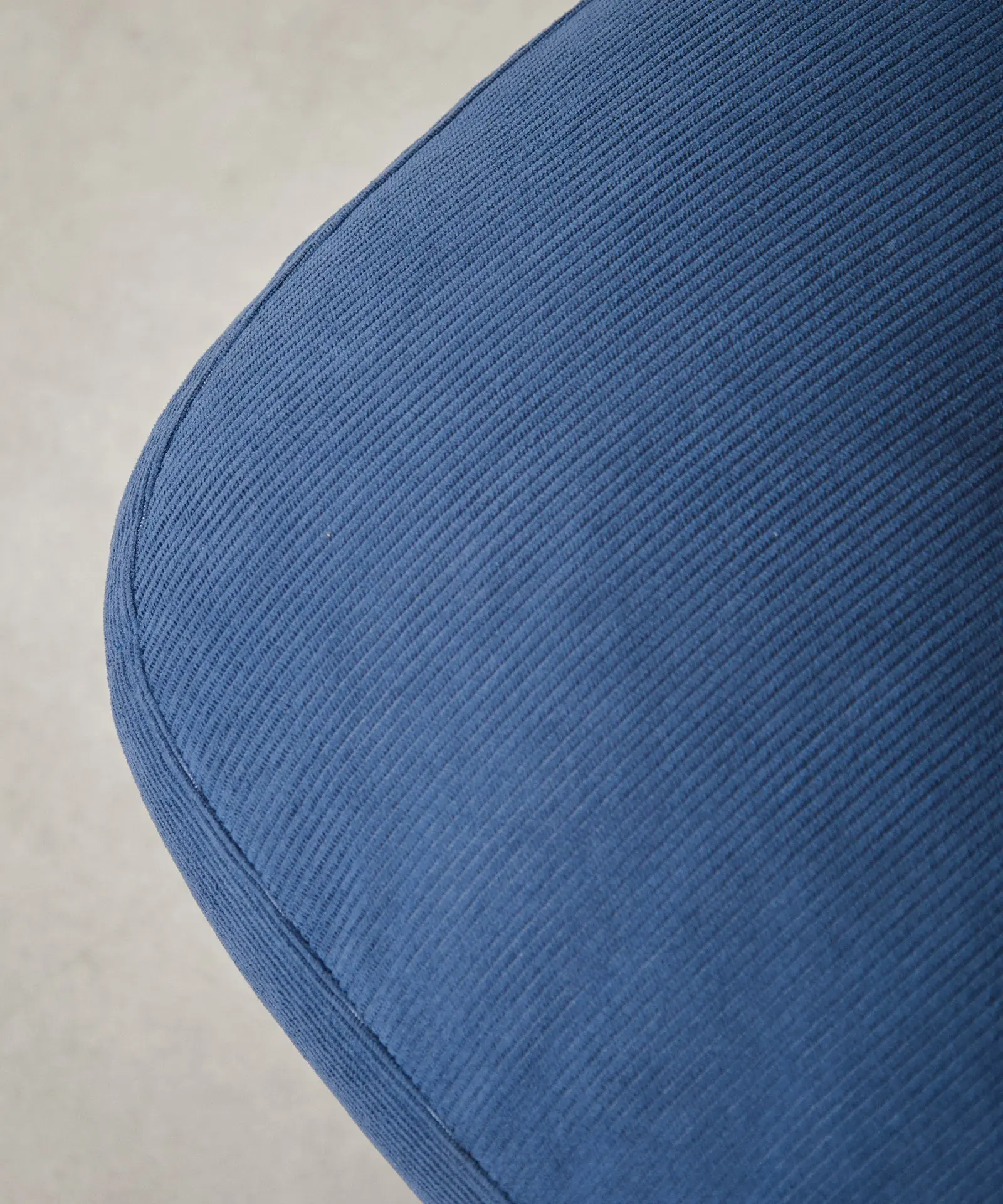 Sillón Giratorio Tapizado Orbit - Image 35