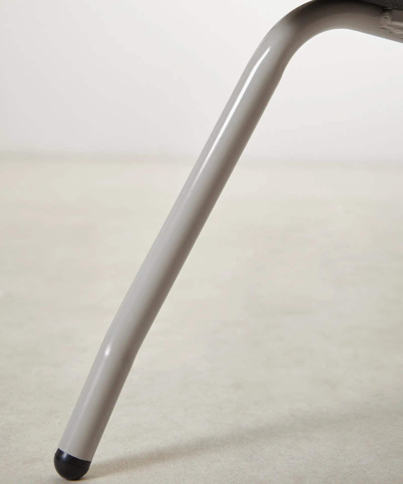Sillón tapizado en tela bouclé con Ottoman Elska - Image 11