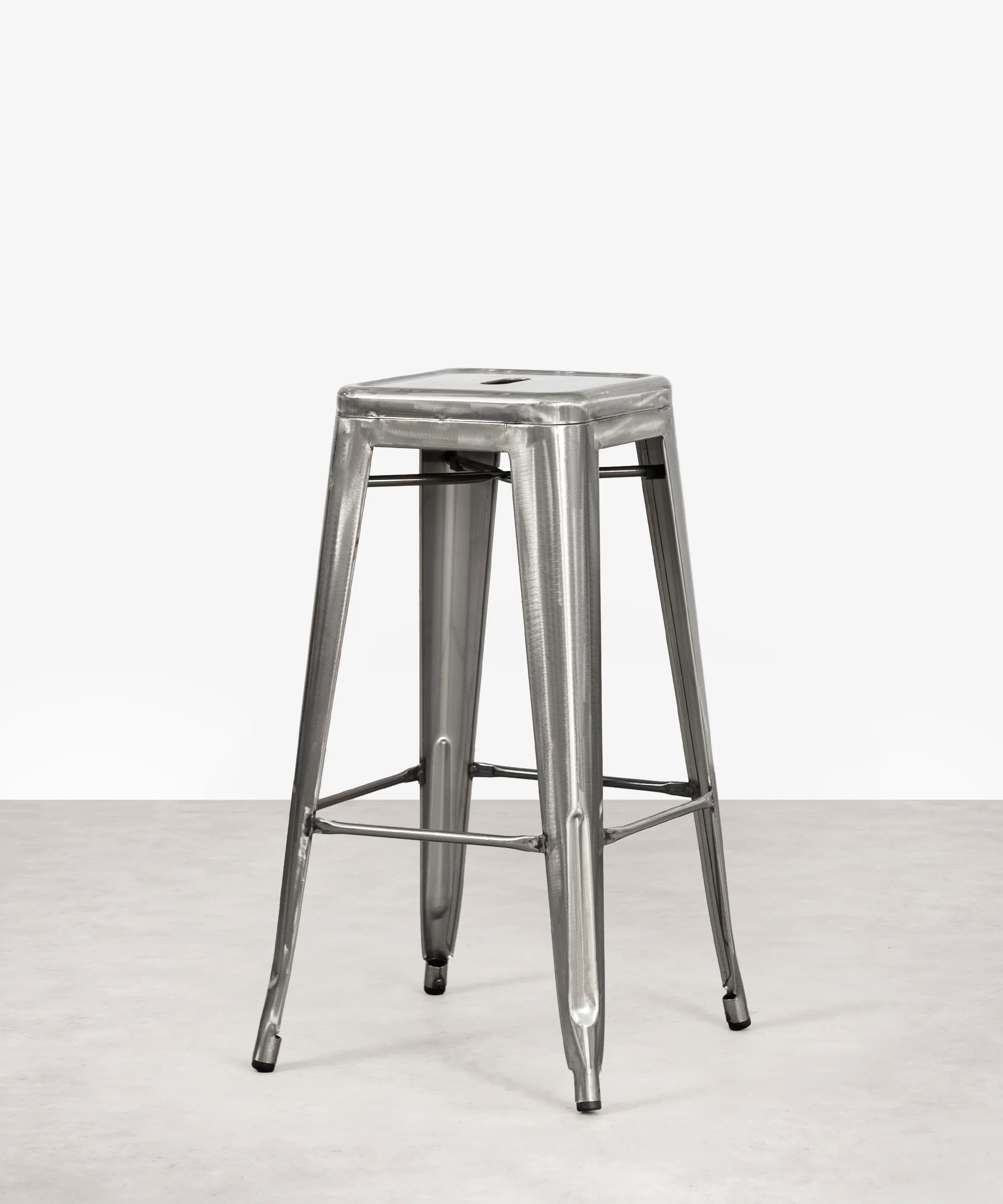 Taburete Alto de Metal Tolik - Polished Edition - Image 4