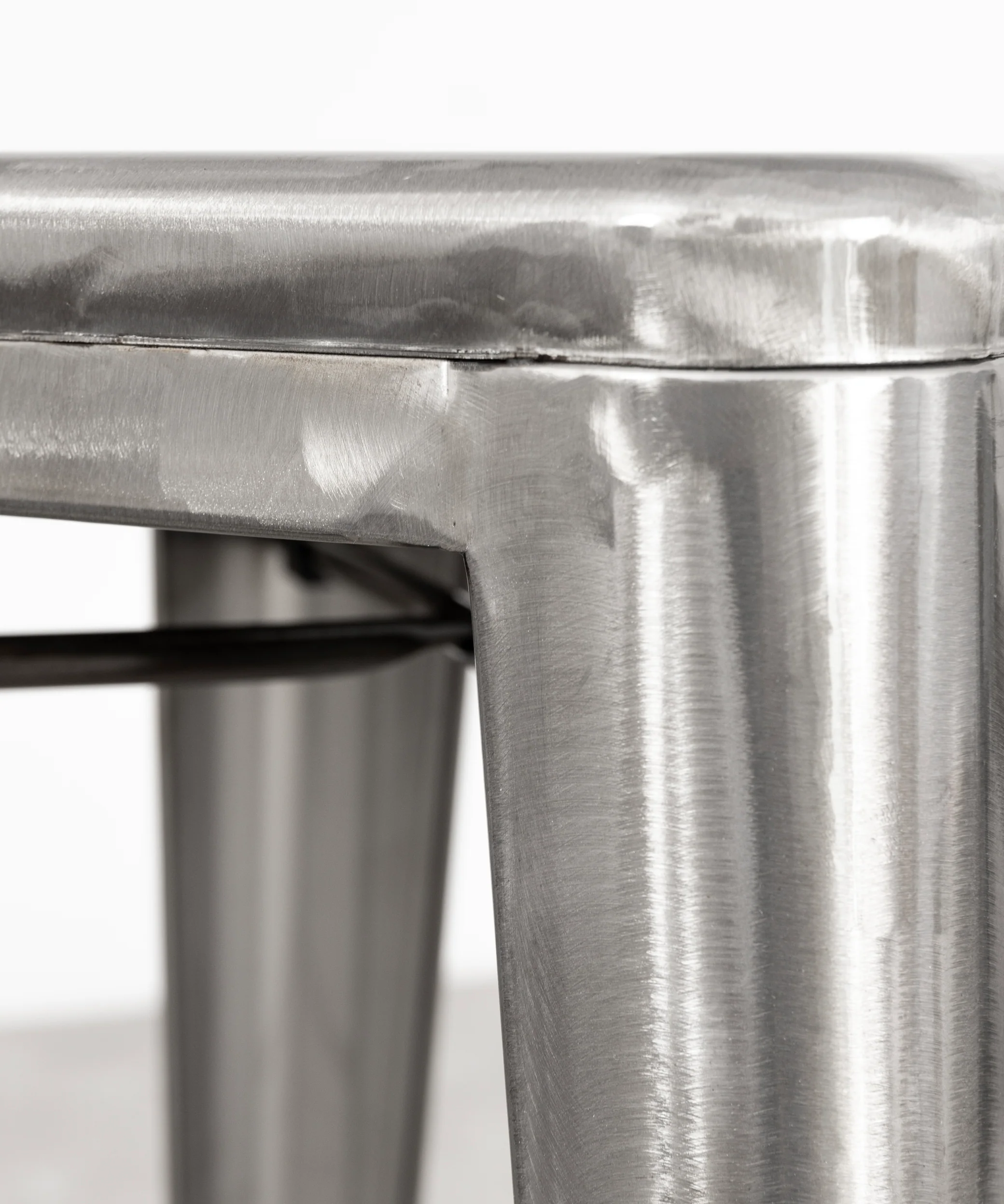 Taburete Alto de Metal Tolik - Polished Edition - Image 5