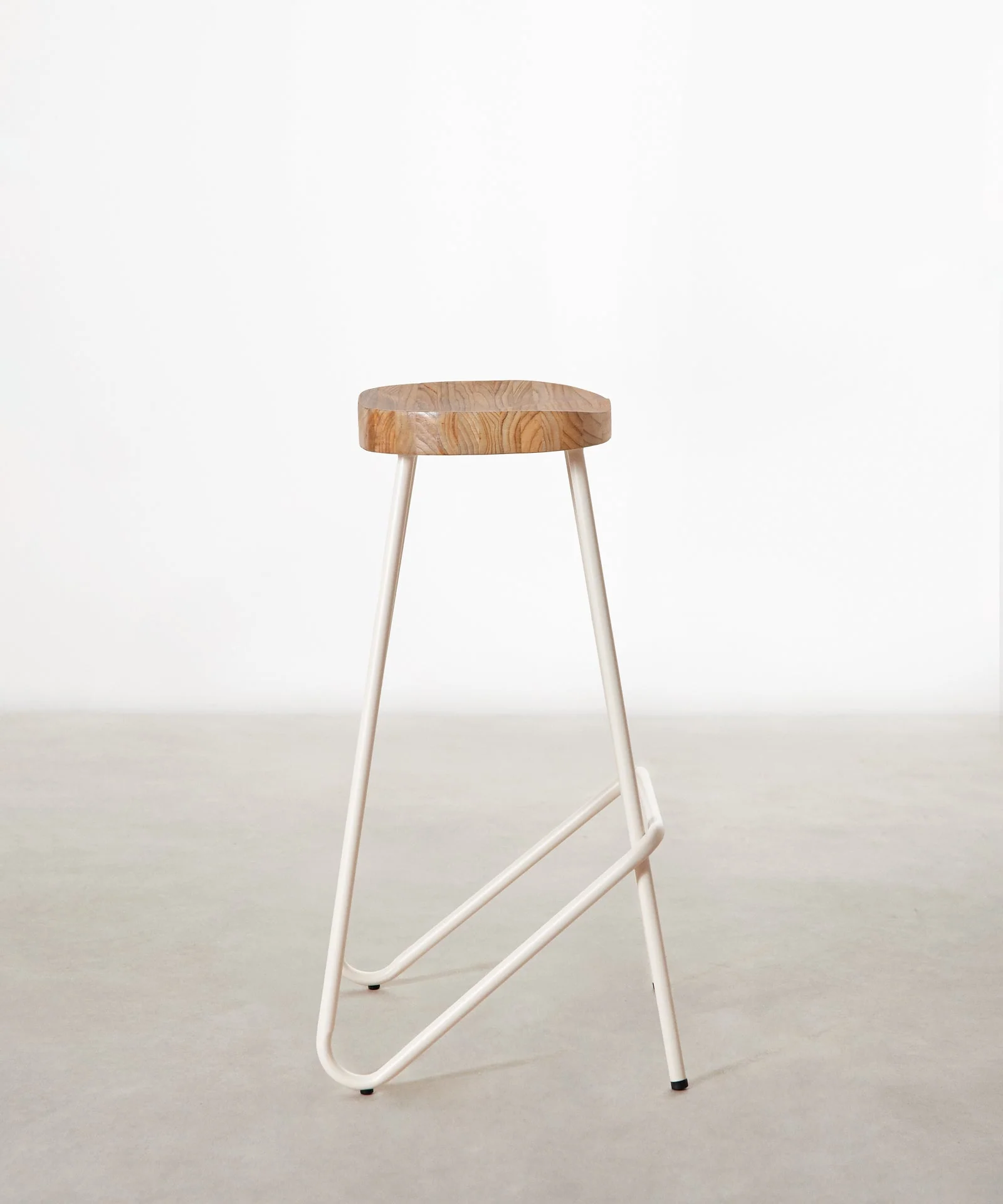 Taburete Alto en Acero y Madera Kai - Image 3