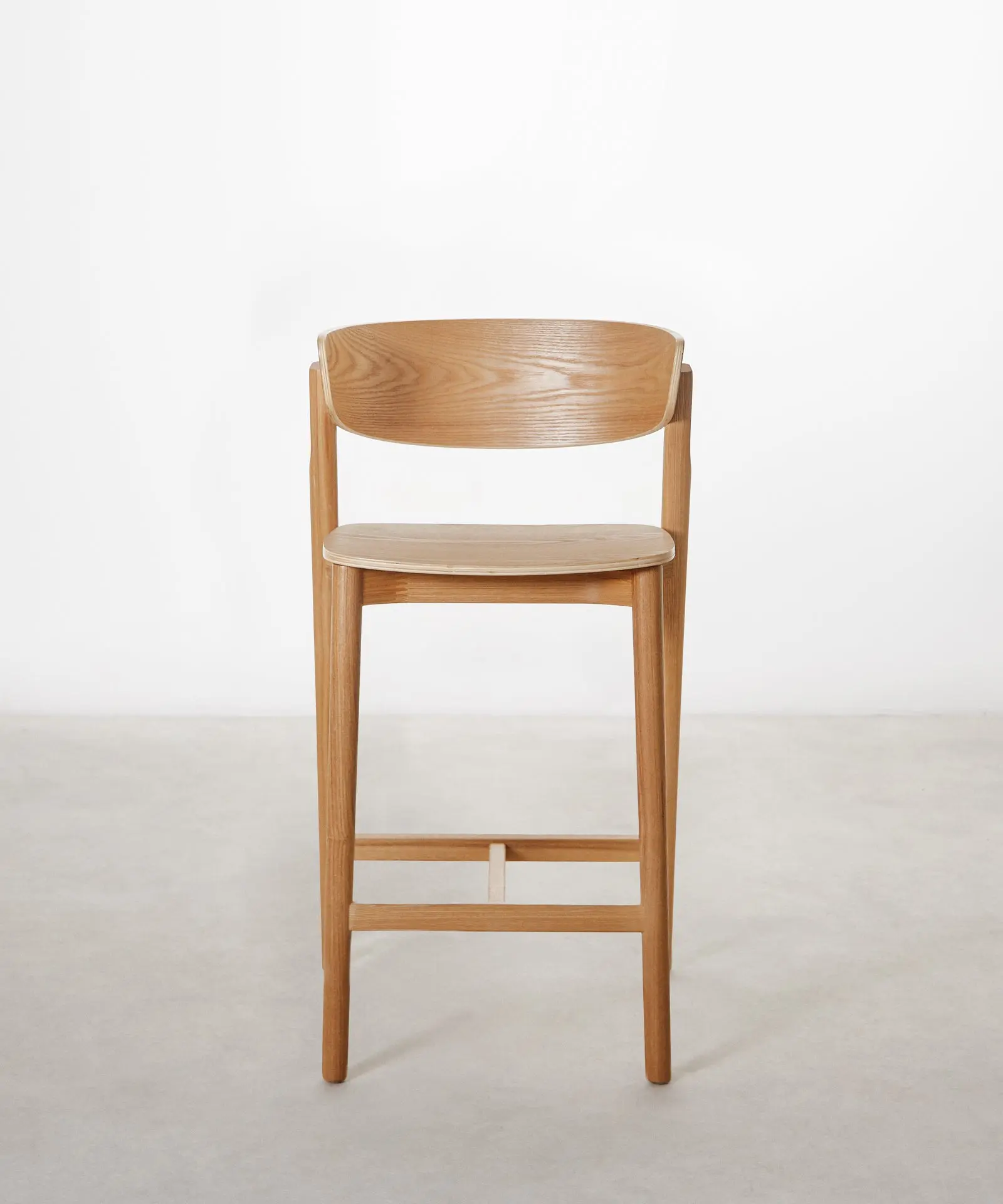 Taburete de madera Skog - Image 16