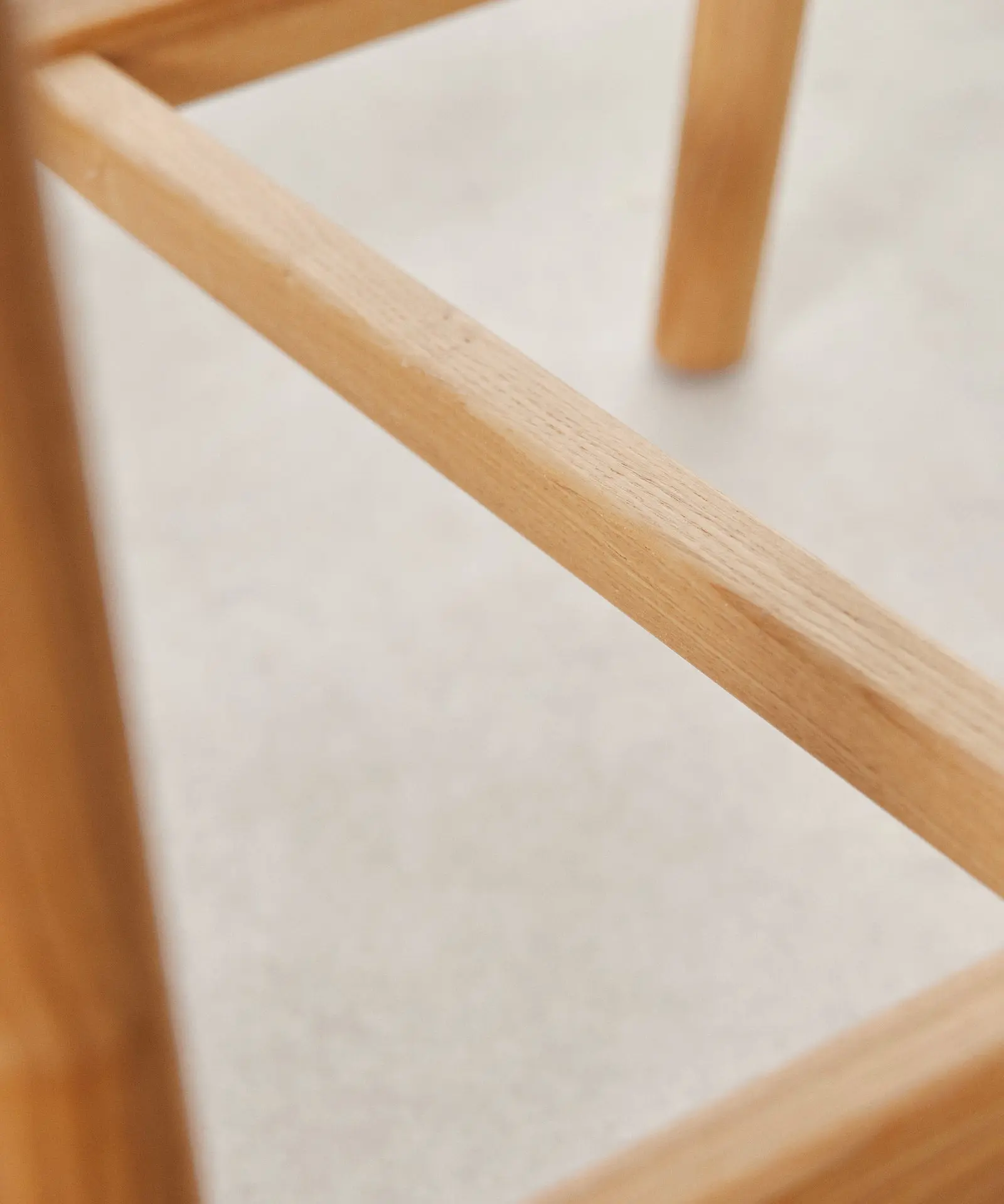 Taburete de madera Skog - Image 19