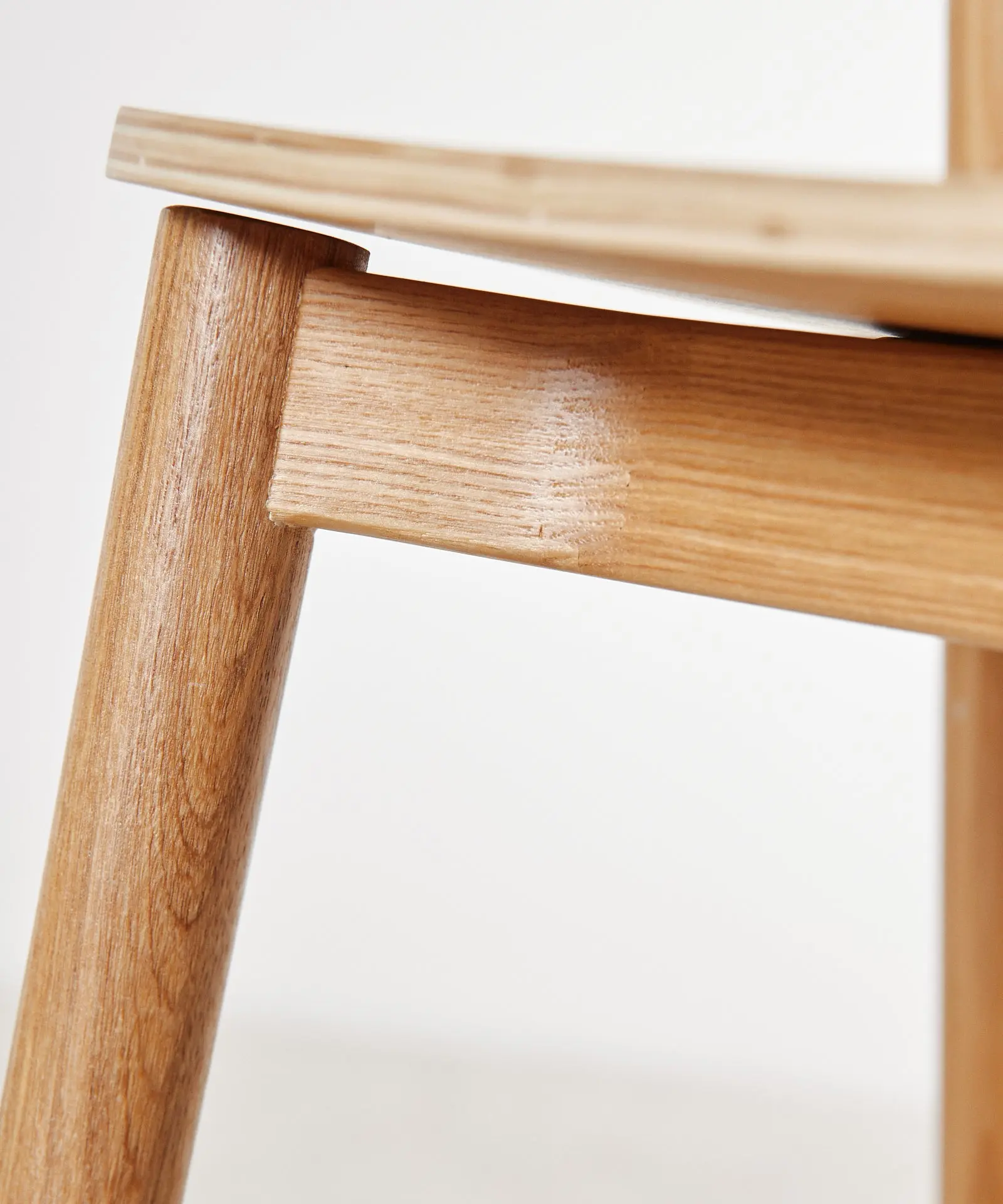 Taburete de madera Skog - Image 20