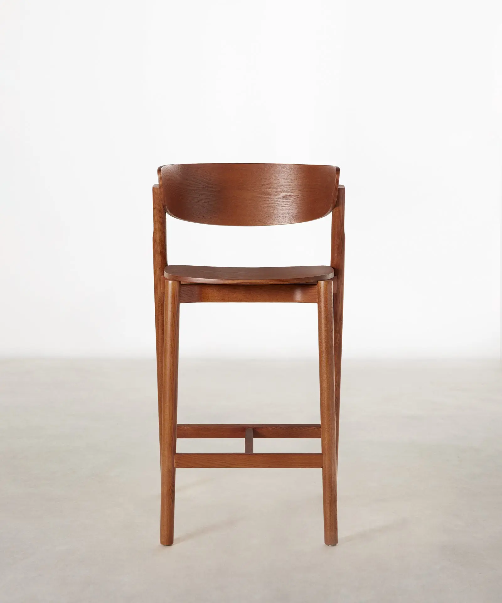 Taburete de madera Skog - Image 4